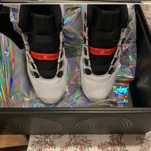 Jordan 11 adapt (US)